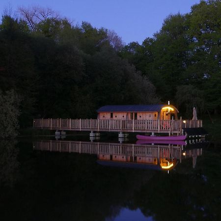 Domaine De La Clauzade Bed & Breakfast Saint-Germain-les-Vergnes Luaran gambar
