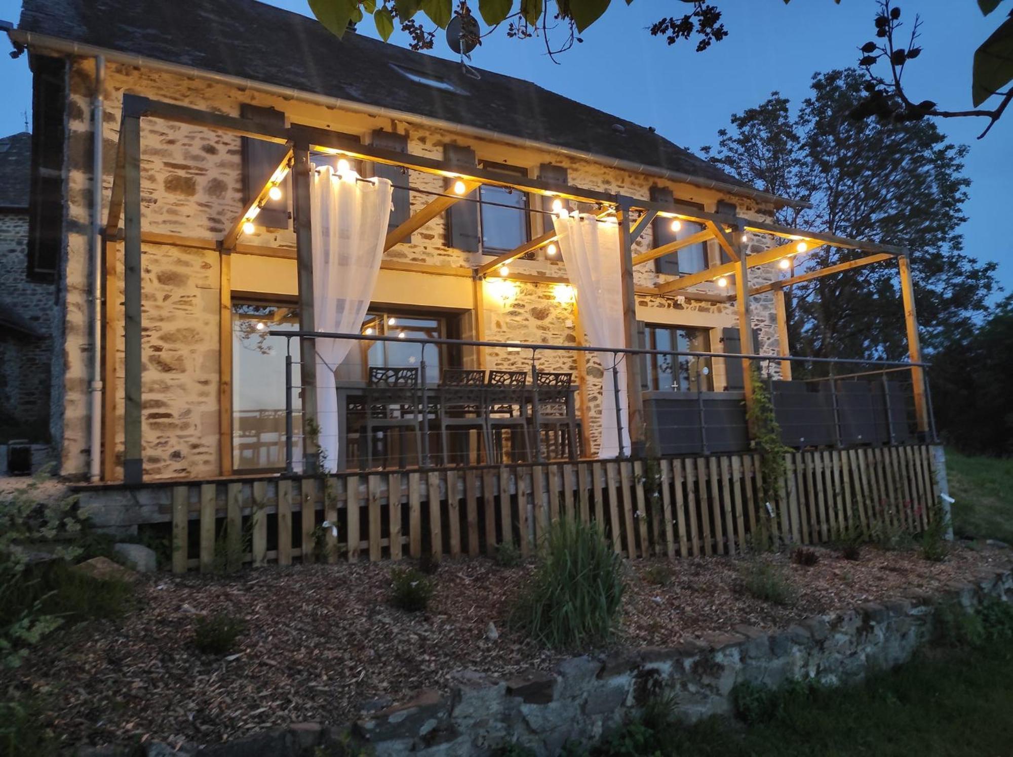 Domaine De La Clauzade Bed & Breakfast Saint-Germain-les-Vergnes Luaran gambar