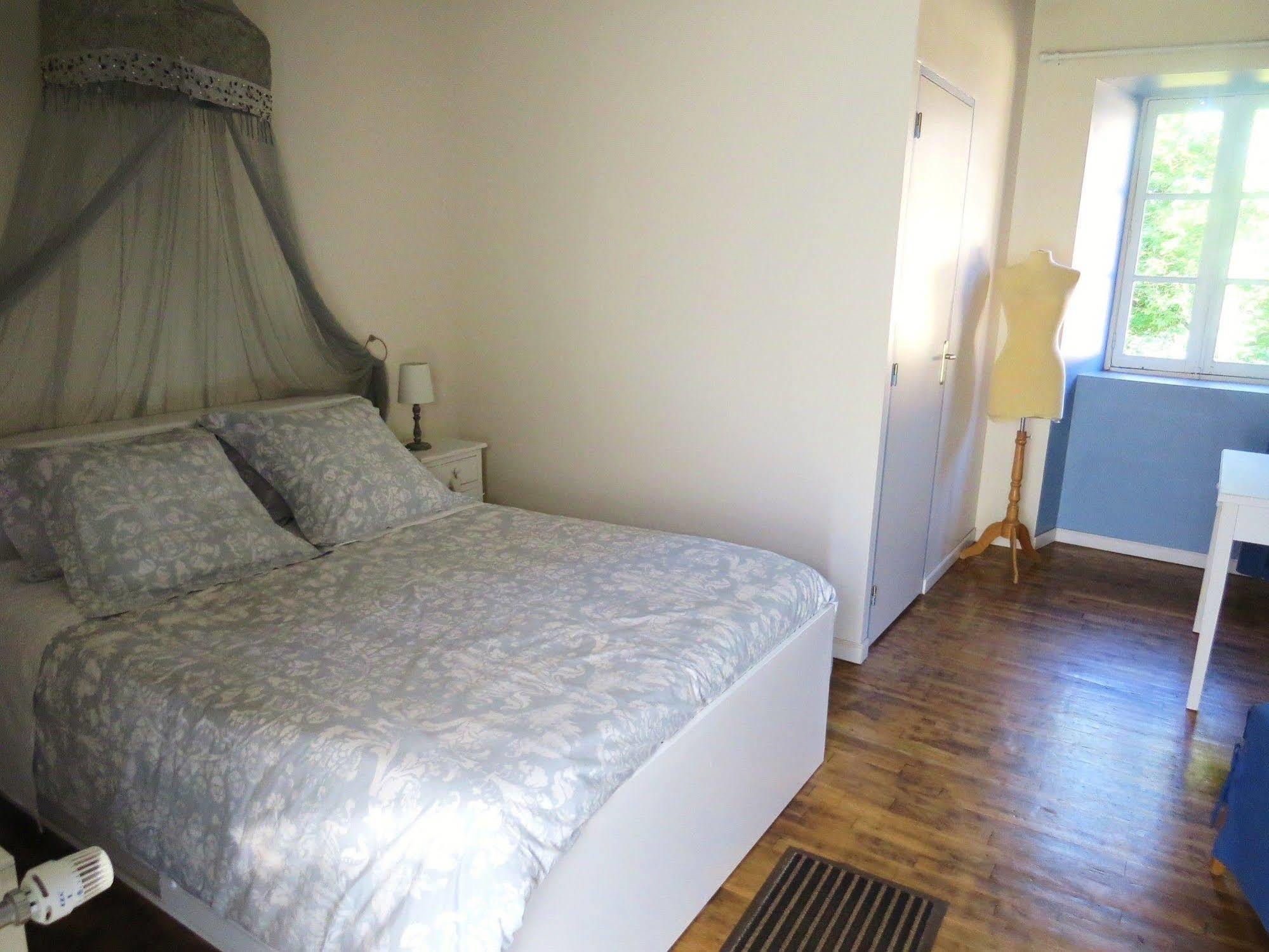 Domaine De La Clauzade Bed & Breakfast Saint-Germain-les-Vergnes Luaran gambar