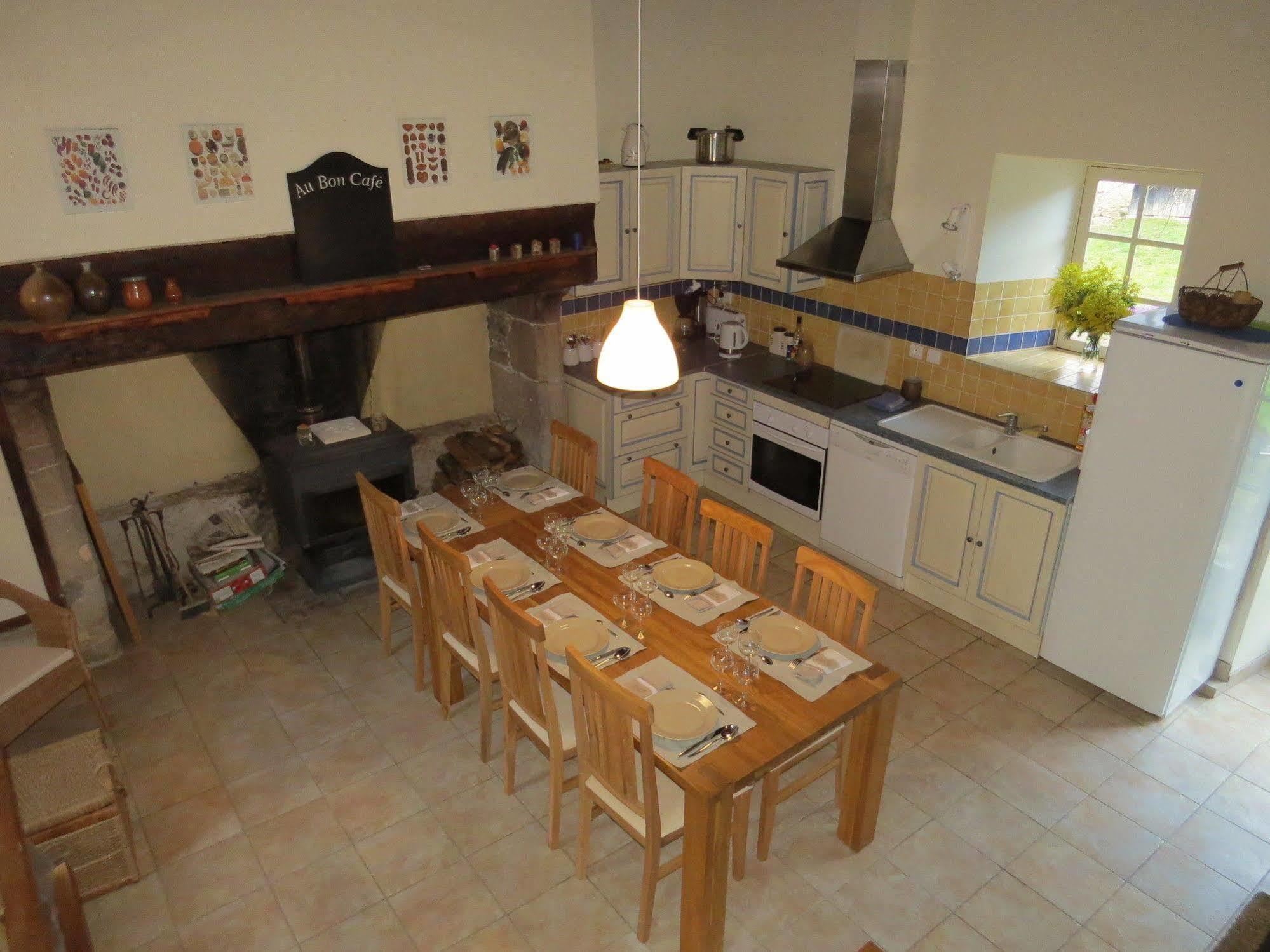Domaine De La Clauzade Bed & Breakfast Saint-Germain-les-Vergnes Luaran gambar
